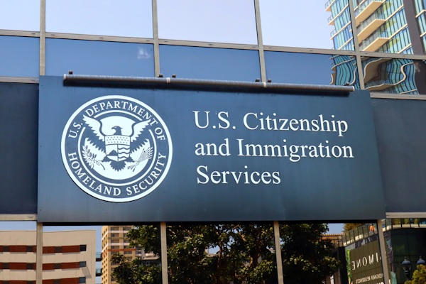 I-526E Processing Time: USCIS Performance Data and Trends